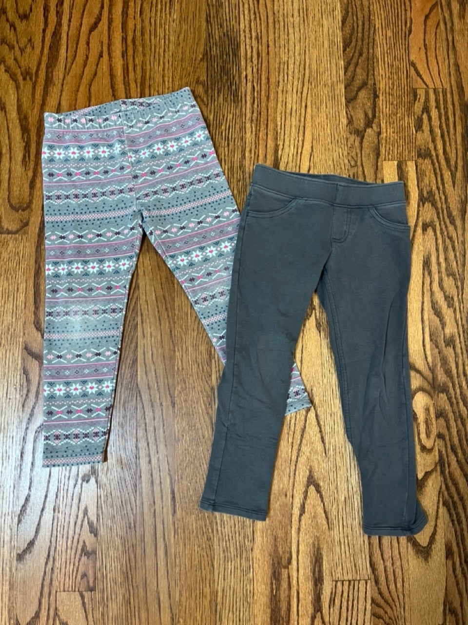 Two Pair Gray Leggings Jumping Beans Play Cond - size Toddler - 5T