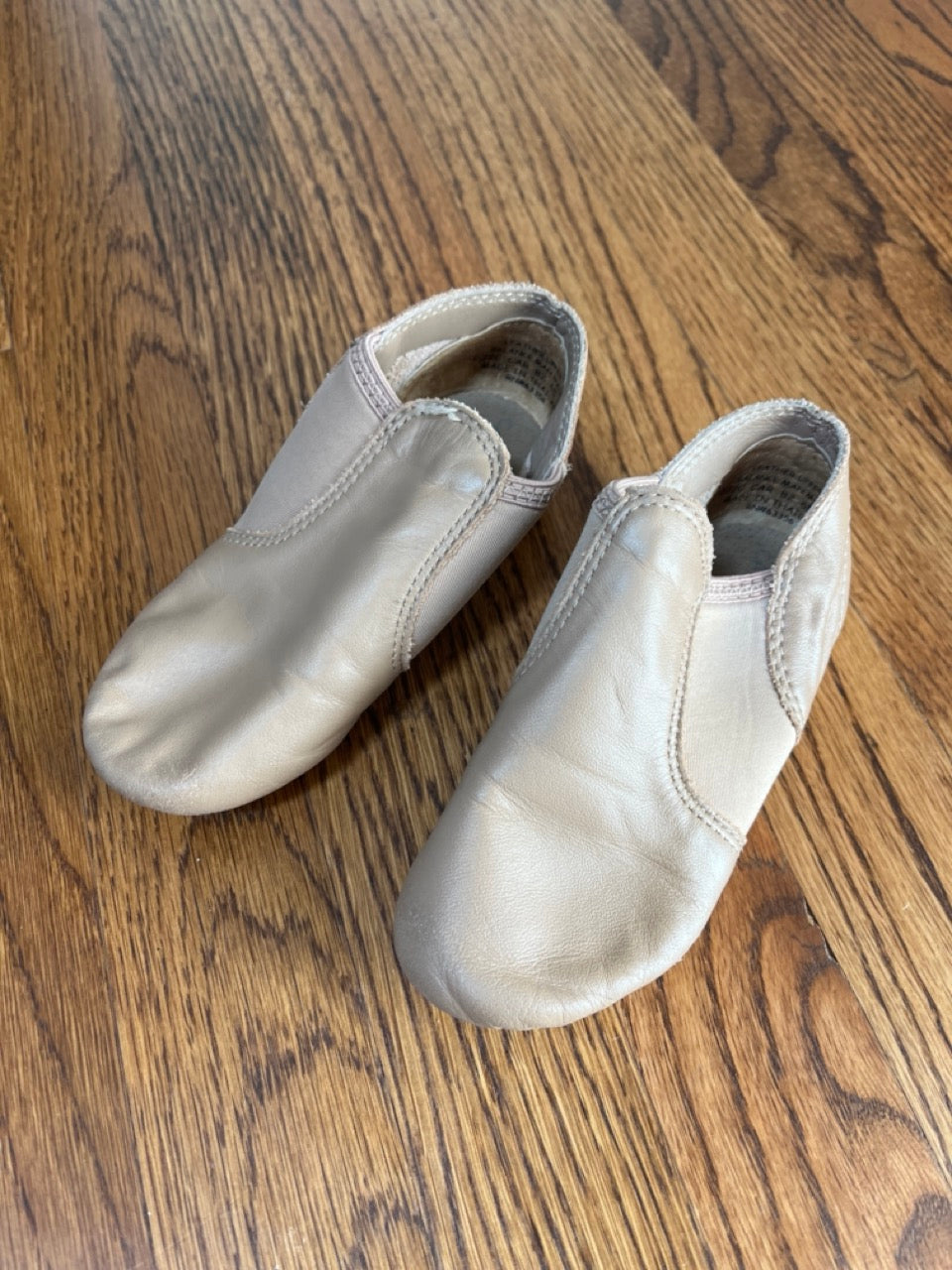 Capezio Tan Jazz Shoes EUC - size Shoes - Kids 12