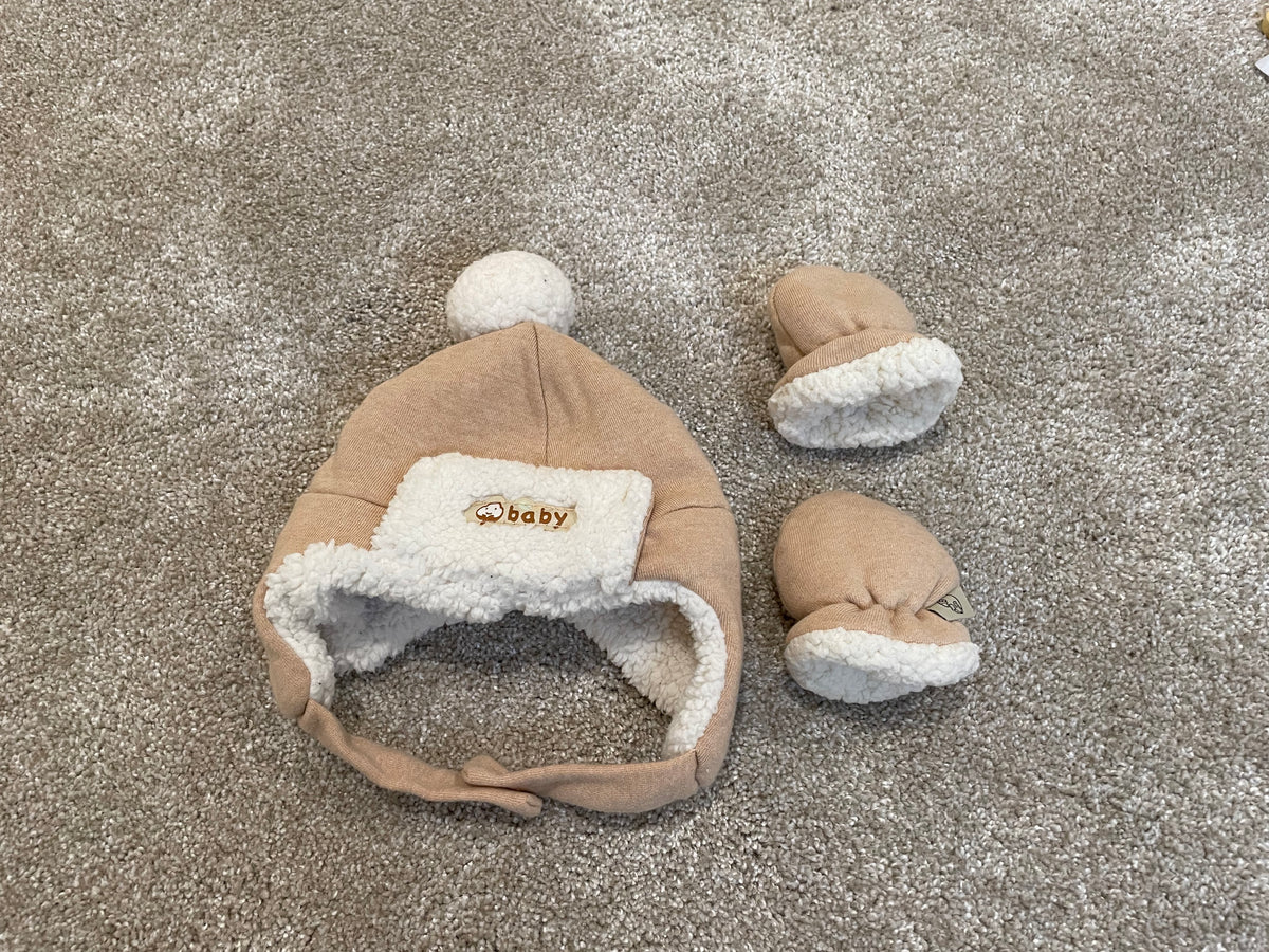 Hat and Mittens Warm and cozy - size Month - 0-12