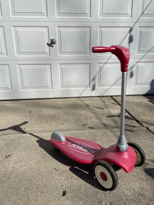 Radio Flyer Red Scooter