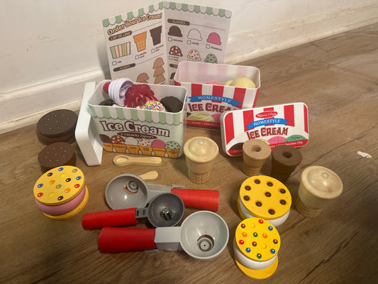 Melissa and Doug Play Ice Cream sets