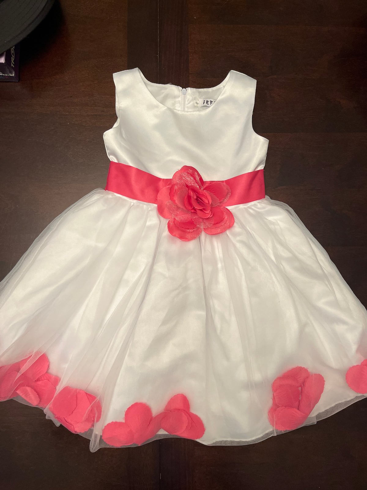 Fancy white dress w pink ribbon and flowers - size Toddler - 2T