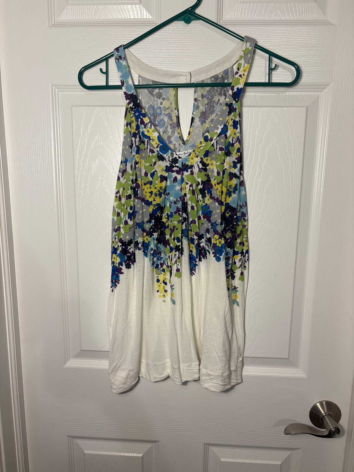 American Eagle white floral tank top - size Women - M (8/10)