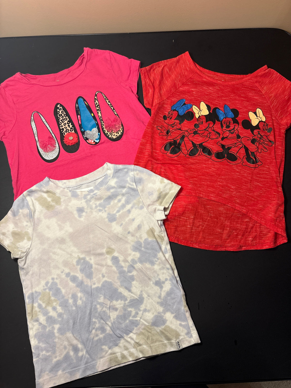 3 tshirts 7/8- shoes, Minnie, Abercrombie tie - size Youth - 7 (S)