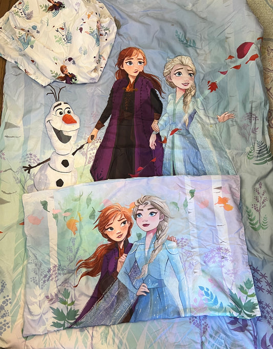 Frozen sheet set Crib/ toddler bed sized