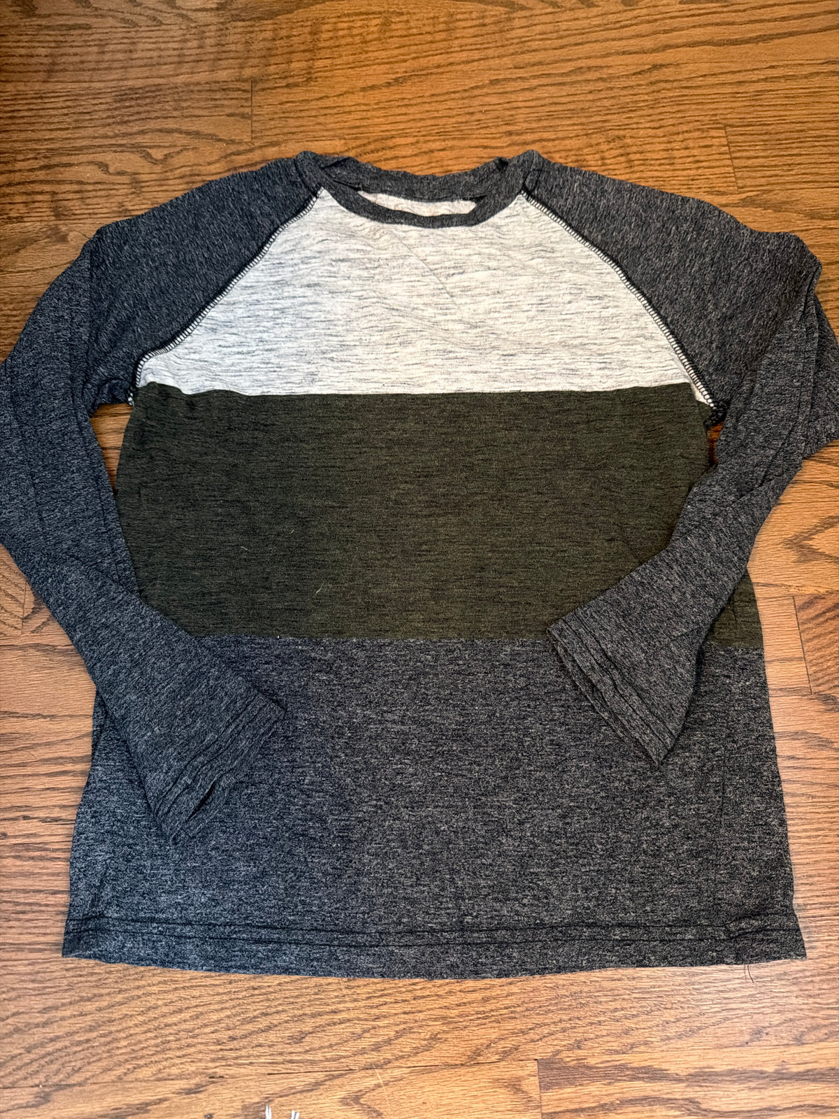 Arizona long sleeve Very soft! - size Youth - 10 (L)