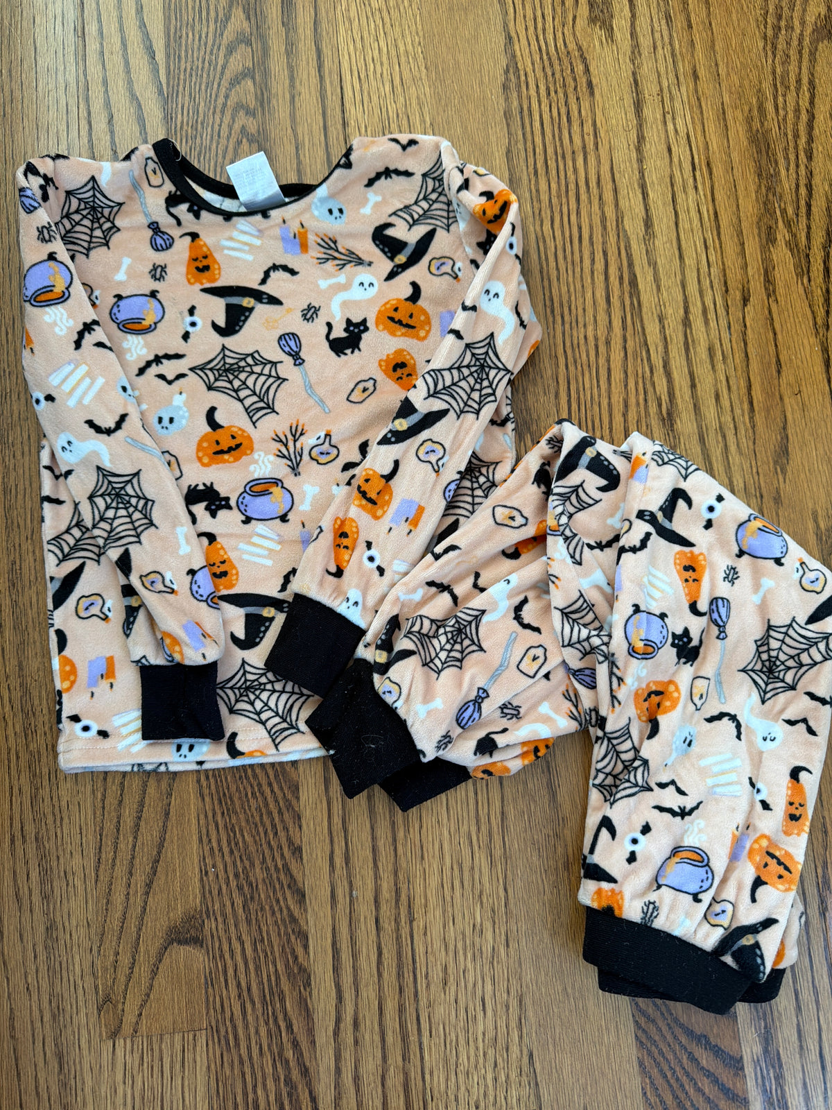 Haloween pjs Fuzzy fleece - size Toddler - 4T