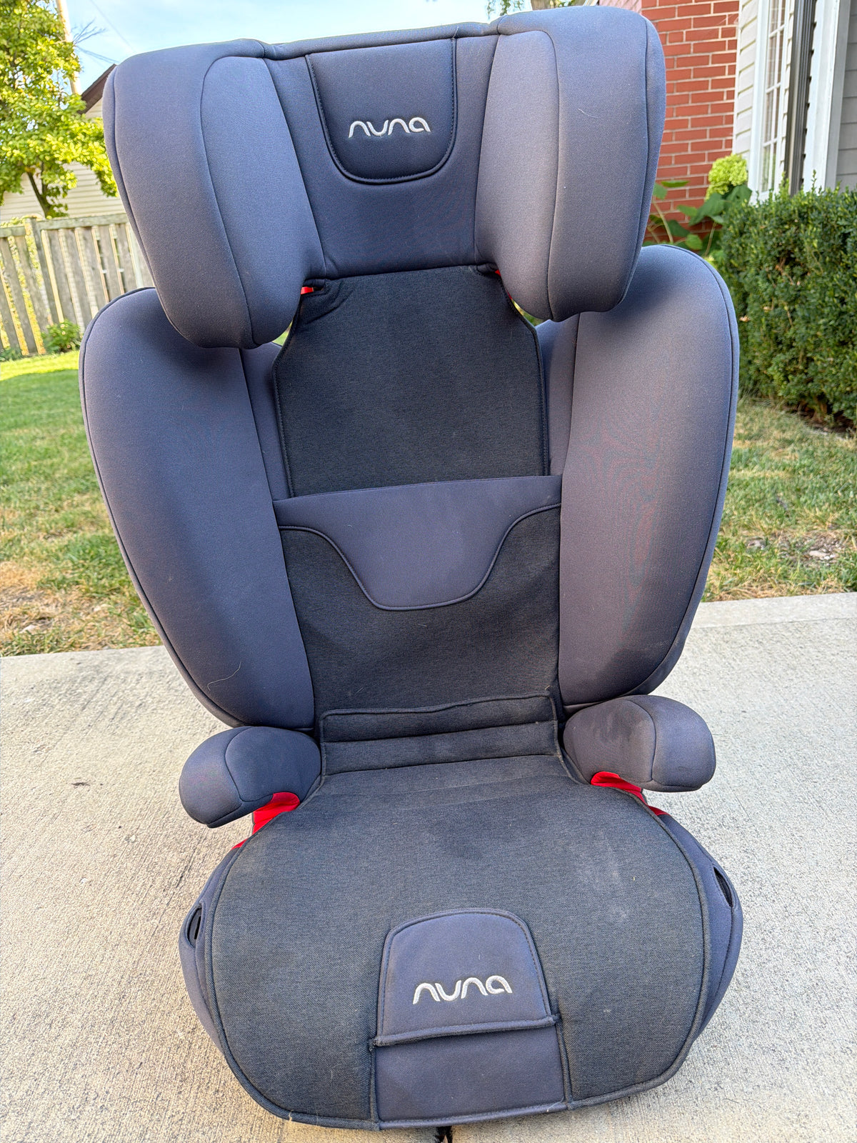 Nuna high back booster Manufactured: 1/21