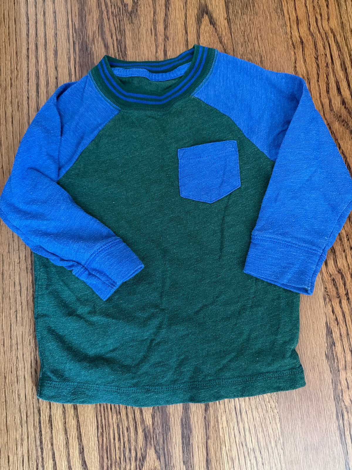 Cat & Jack baseball tee Blue and green - size Month - 9-12 / 12M