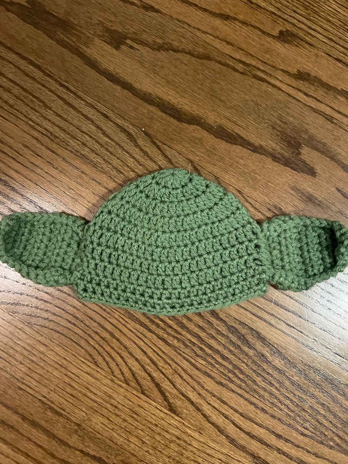 Baby Yoda hat - size Month - 12-18 / 18M