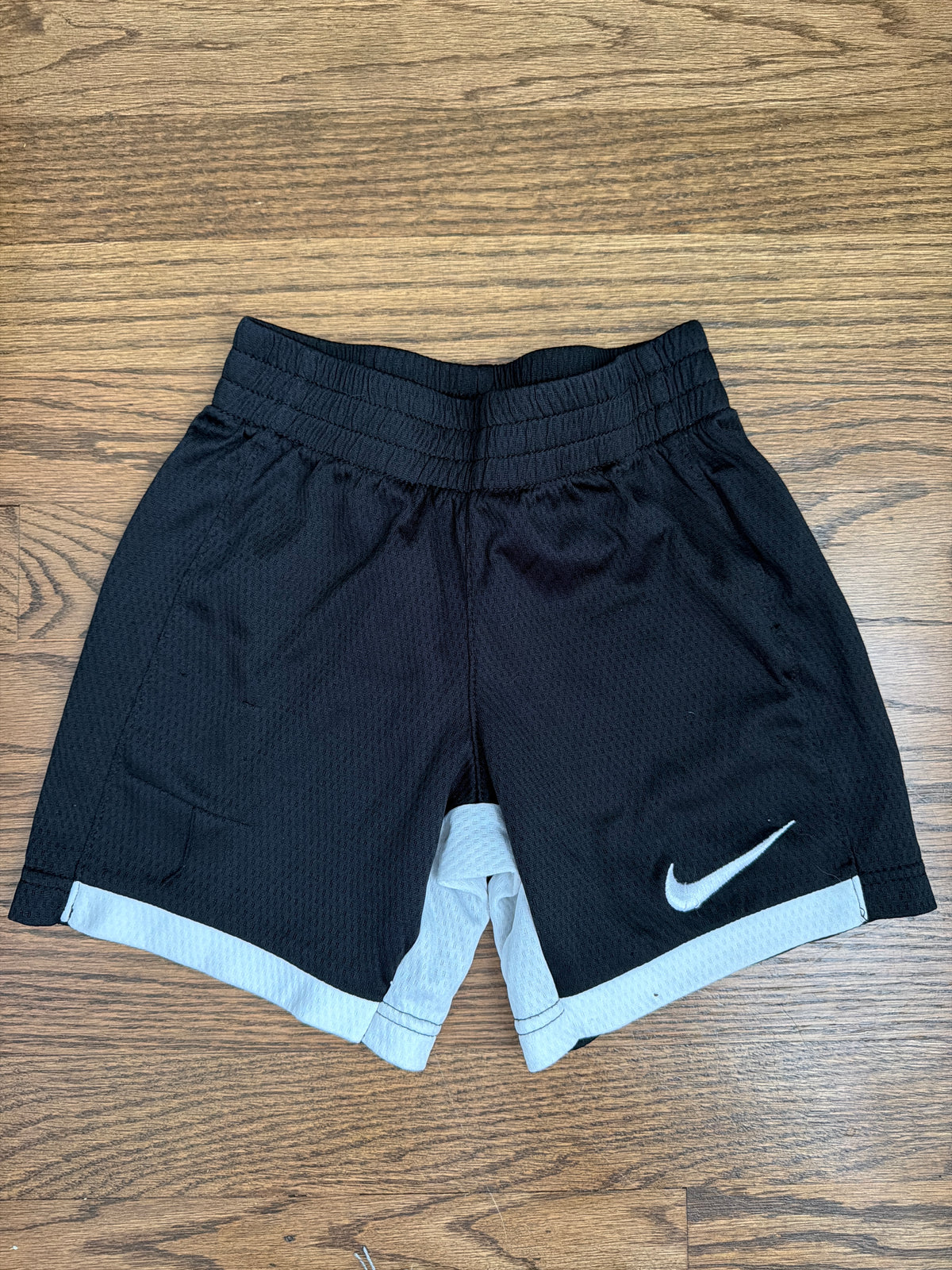 Nike dry fit shorts - size Youth - 4 (XS)