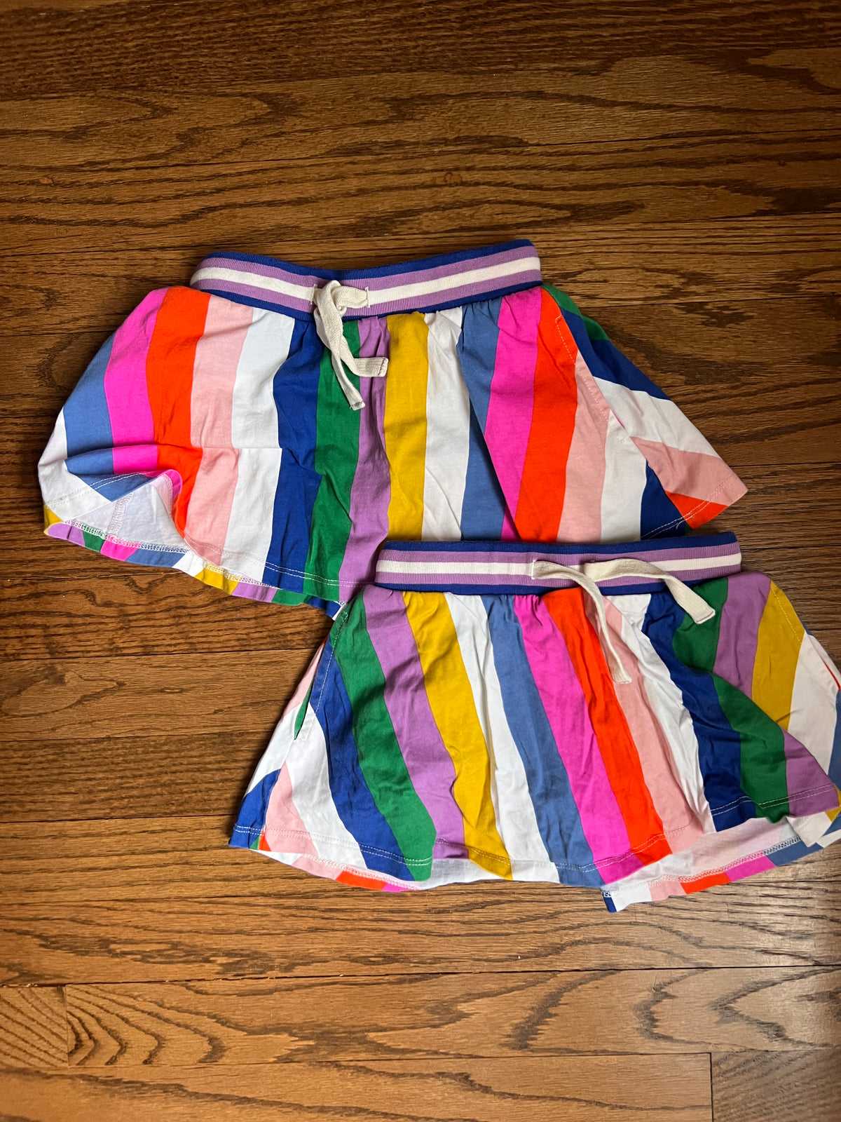 Boden skorts Rainbow stripes - size Toddler - 3T