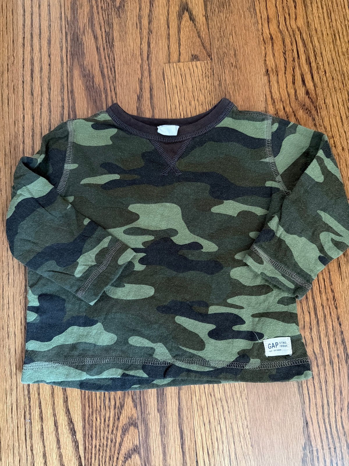 Baby gap camp shirt Thicker material - size Month - 12-18 / 18M
