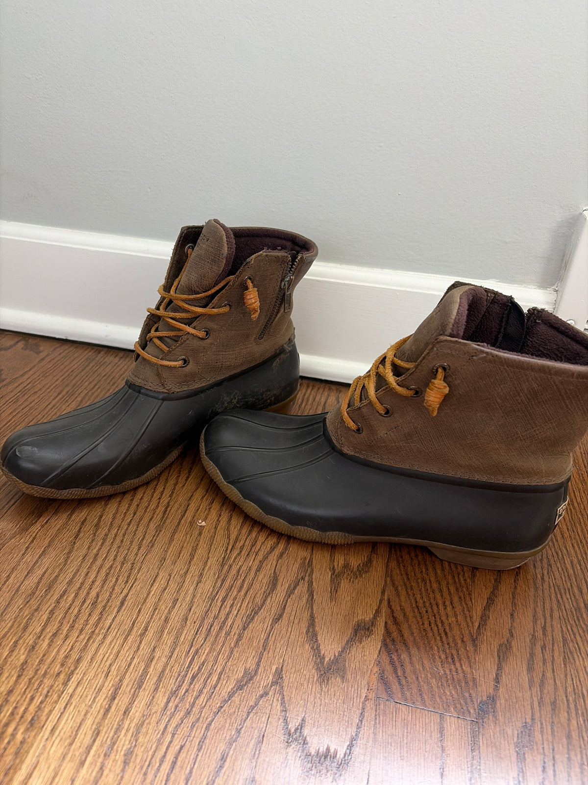 Sperry rain/ snow boots Olive and brown - size Shoes - Adult 9 1/2