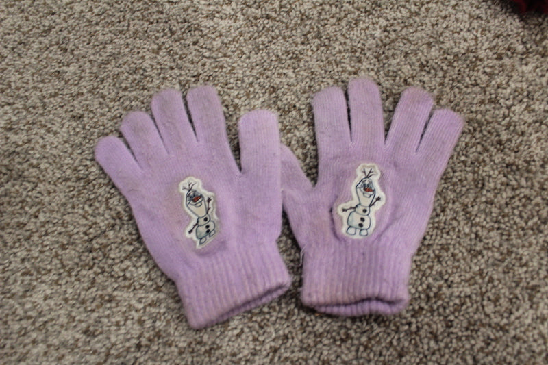 Olaf Gloves - size Toddler - 2T