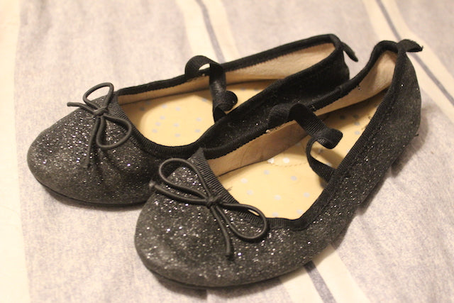 Black Sparkly Shoes - size Shoes - Toddler 11