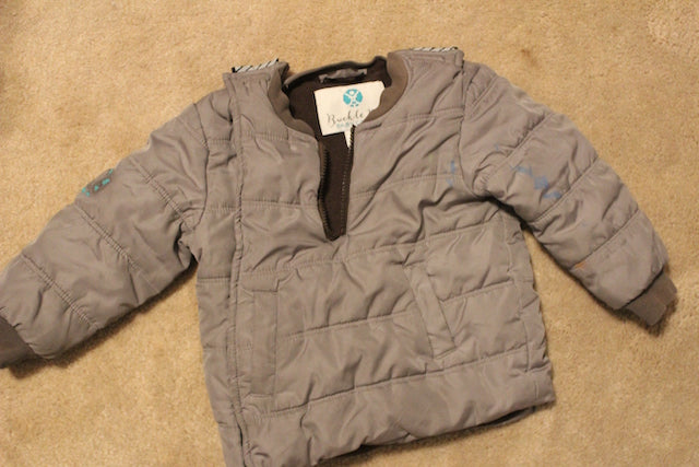 Buckle Me Carseat coat Front zipper missing - size Toddler - 2T