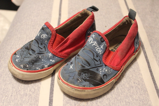 Superman shoes - size Shoes - Toddler 7
