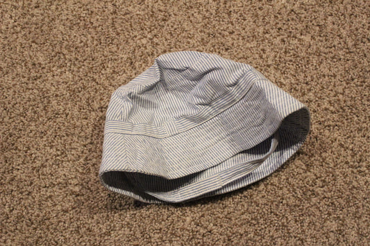 blue & white hat - size Toddler - 2T