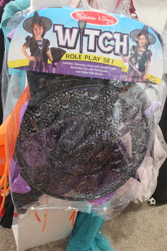 Witch Melissa and Doug - size Toddler - 4T