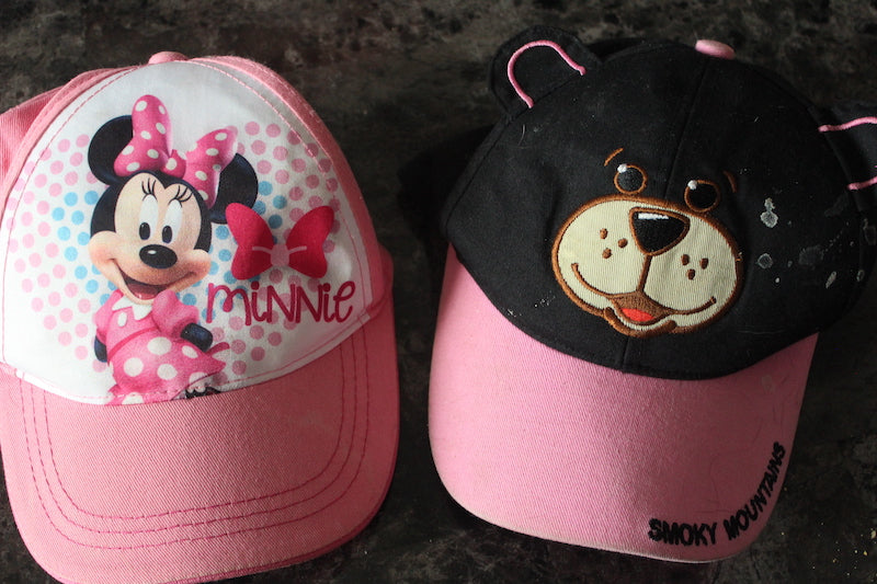 2 hats: Minnie & bear Smokey Mountains - size Toddler - 3T
