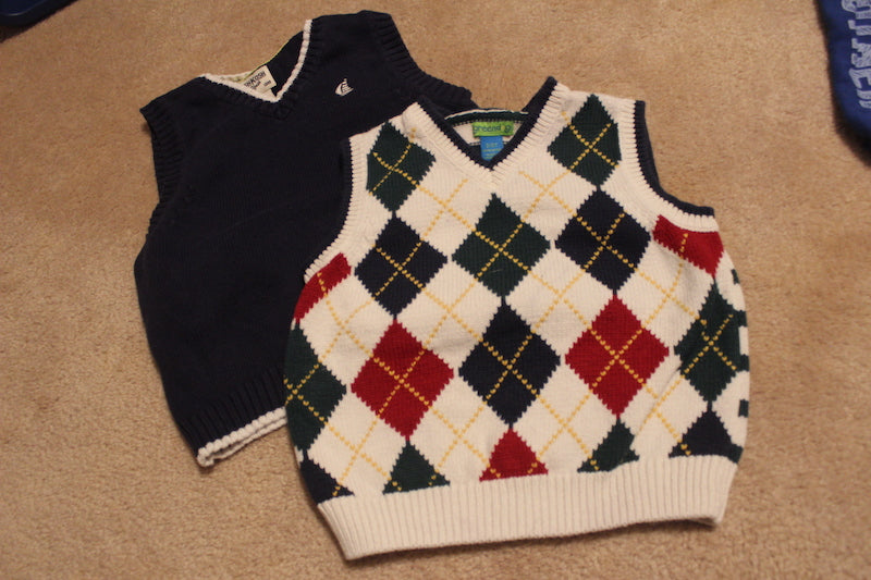 2 Sweater vests - size Toddler - 3T