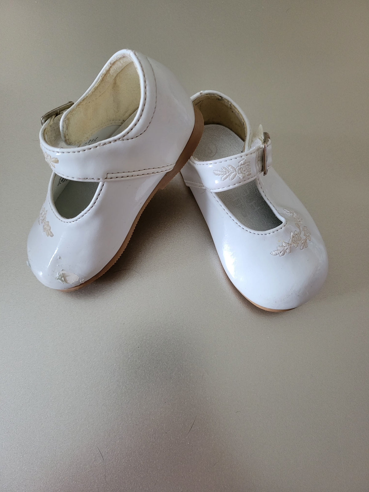 White patent leather - size Shoes - Baby 3 / 6-9 mo
