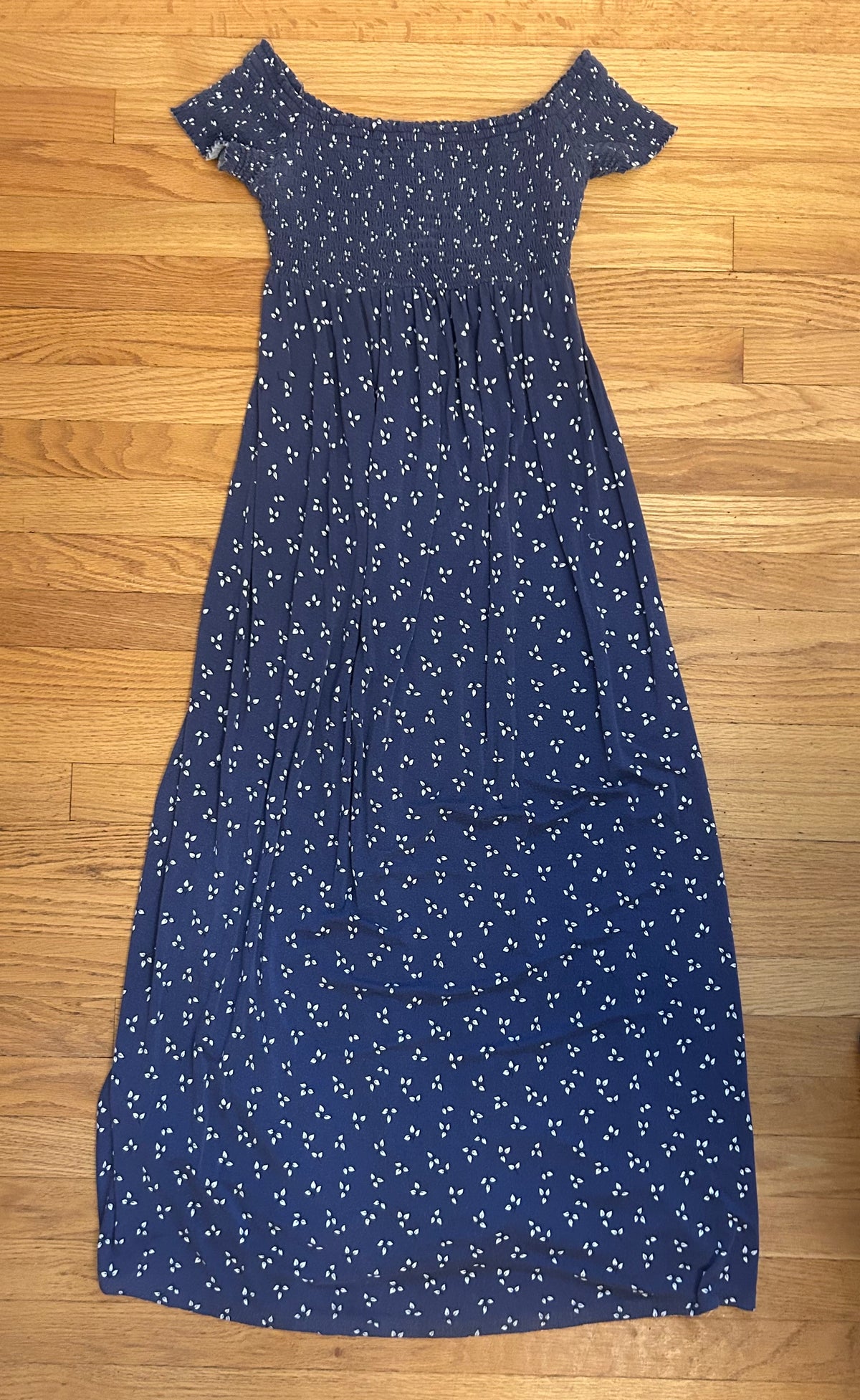 Isabel Maternity Dress EUC, soft and flowy - size Women - XS (0/2)
