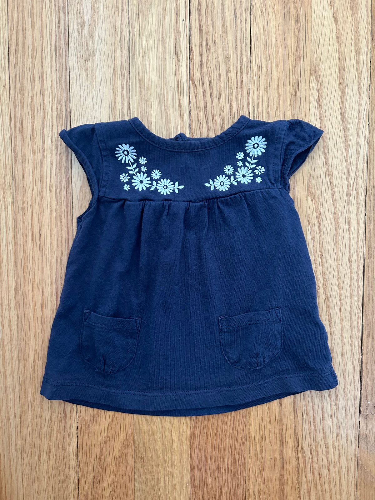 Carters Blue with flowers top EUC (9M) - size Month - 6-9 / 9M