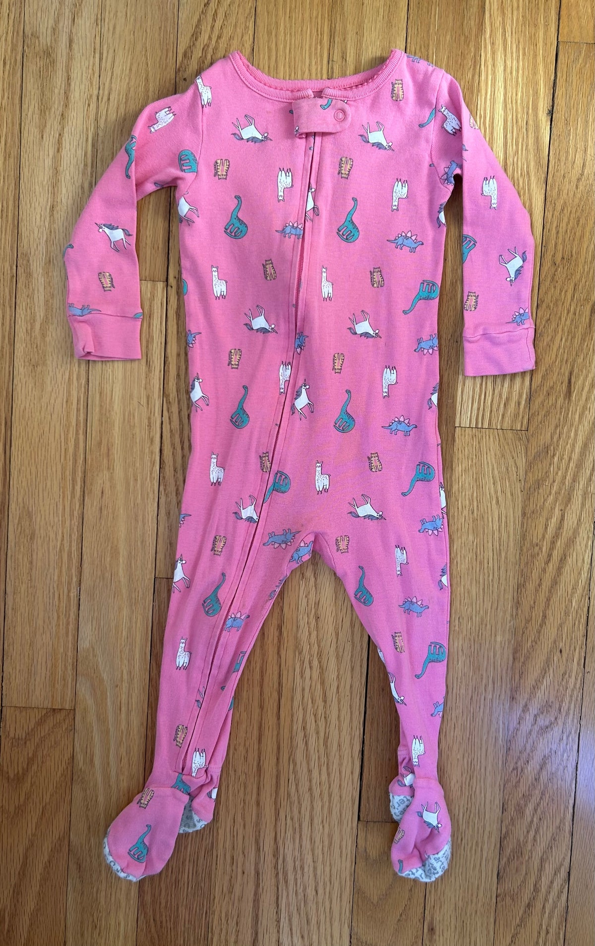 Carters Footie PJs w/ animals - size Month - 9-12 / 12M