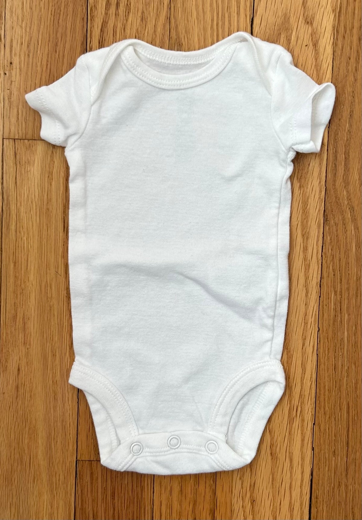 Carters White SS Onesie EUC (2 of 3) - size Month - Newborn