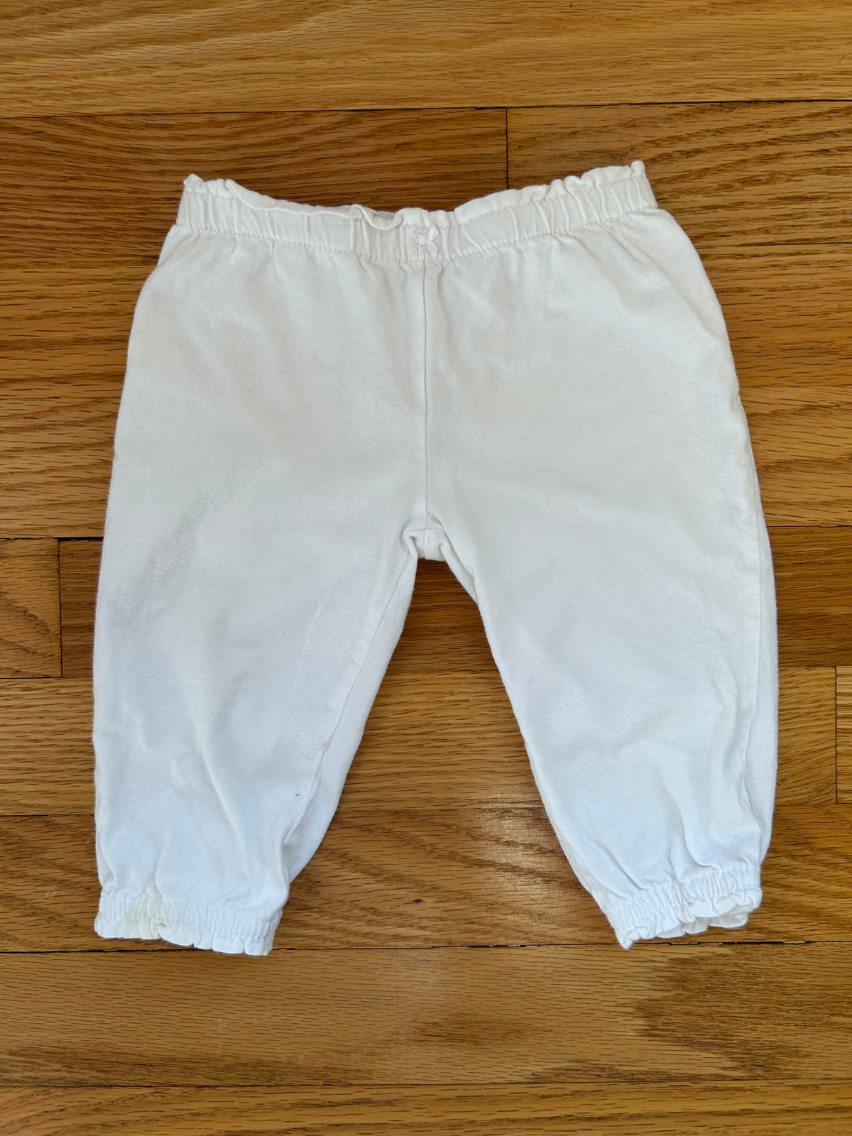 Carters White Leggings EUC - size Month - 3-6 / 6M