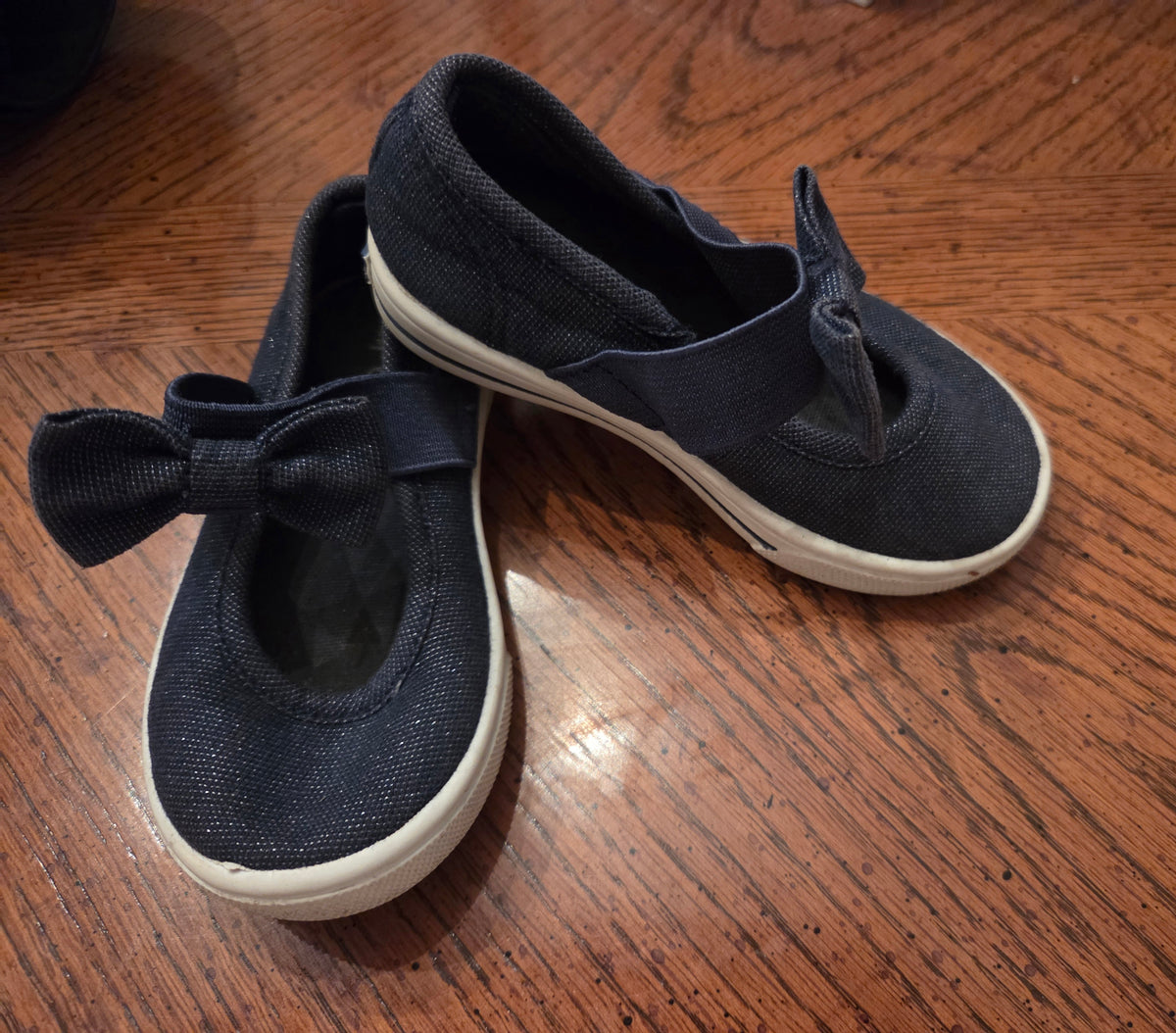 Carter's Navy Shoes Slip on - size Shoes - Toddler 5