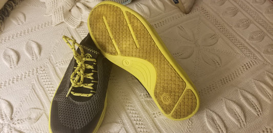Champion Water Sneakers Youth Sz 6