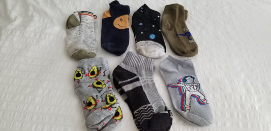 Lot of 7 Boy Socks Sz Boy M - size Youth - 8 (M)