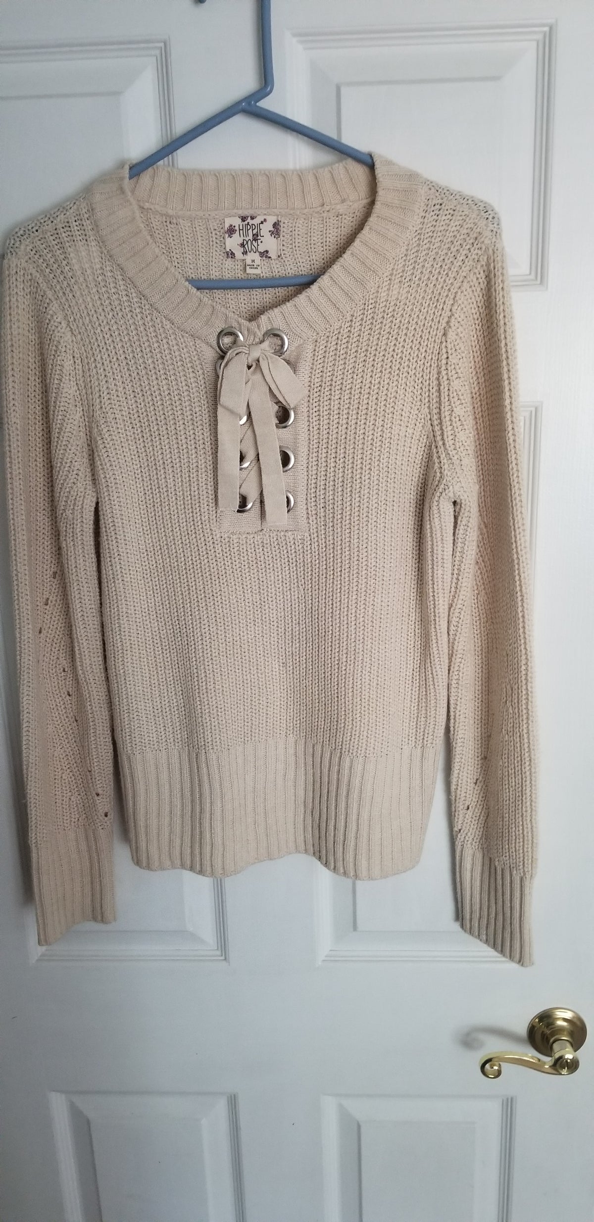 Hippie Rose Beige Sweate Sz M Pullover - size Women - M (8/10)
