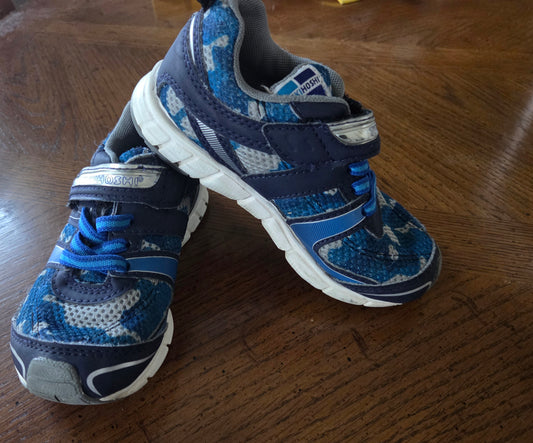 Tsukihoshi Sneakers Blue cameo design - size Shoes - Toddler 10