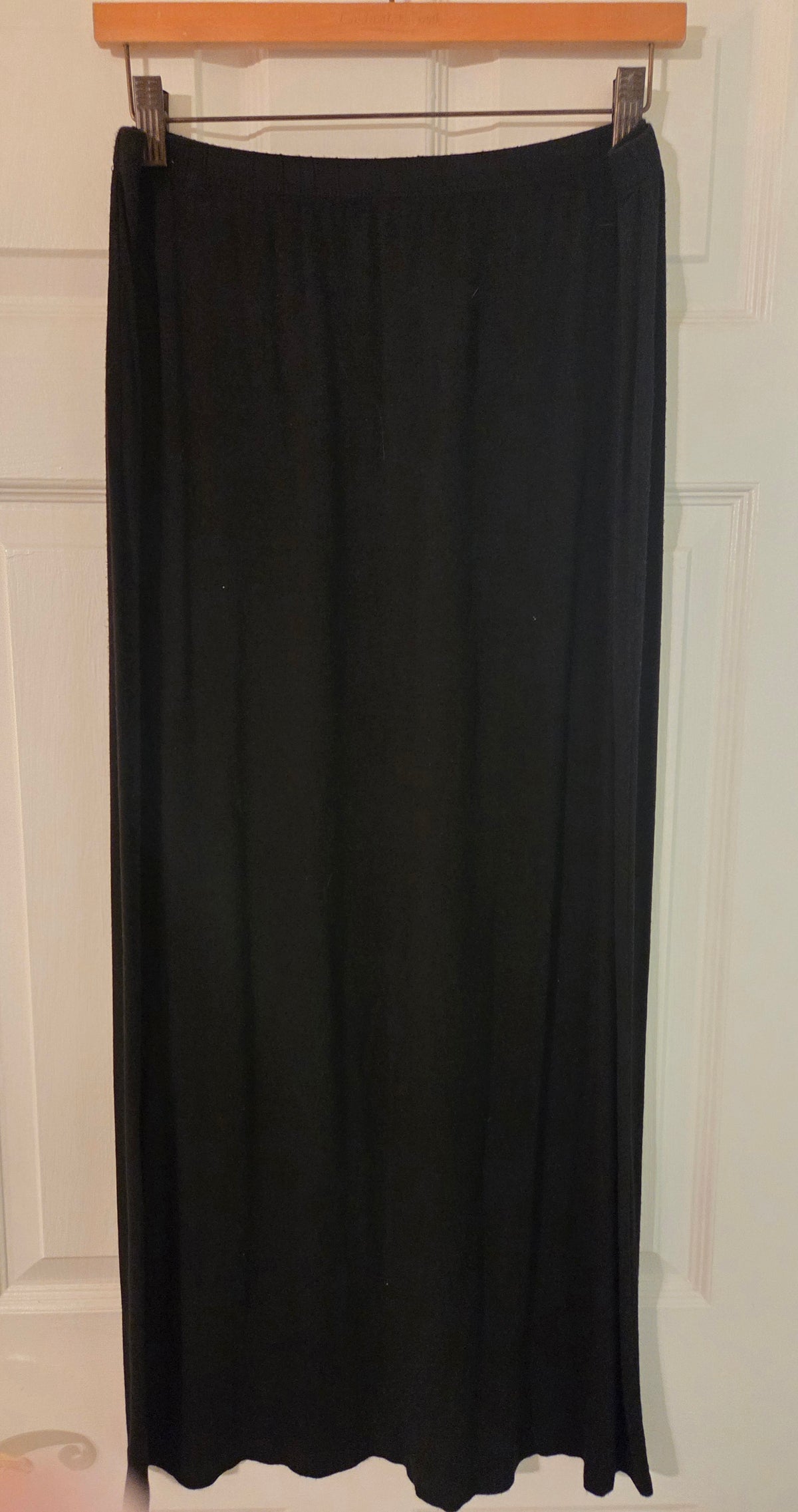 Black Maxi Skirt Pull on w/Elastic waist - size Women - L (12/14)