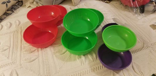 9 Plastic Bowls