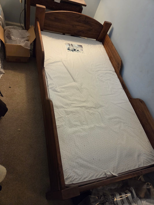 Toddler Bed w/Matress