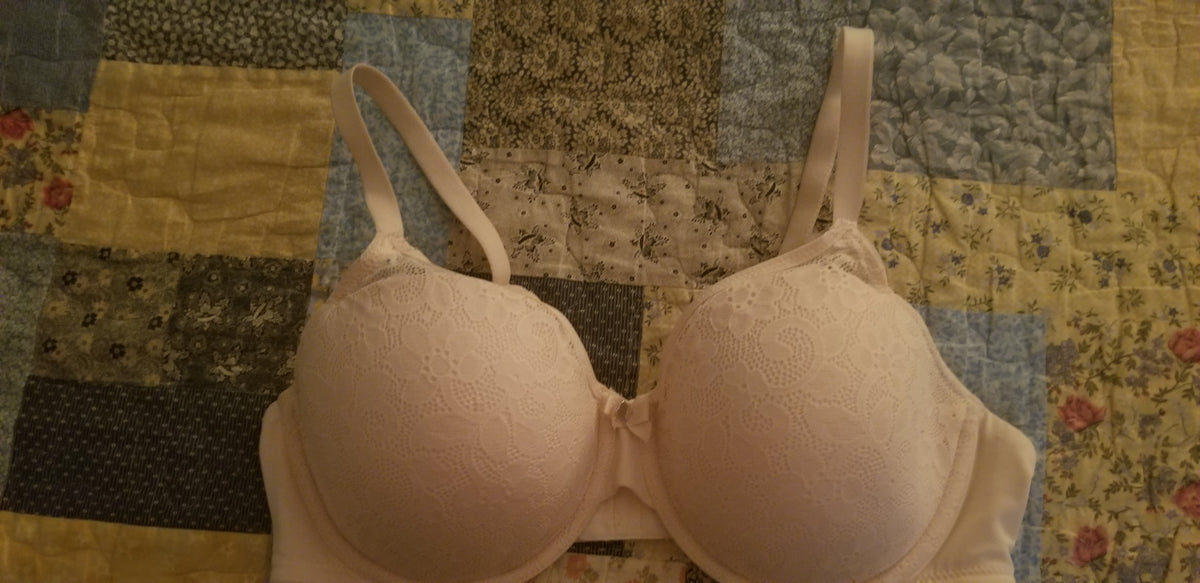 Breezies Padded Bra Sz 38D Underwire EUC
