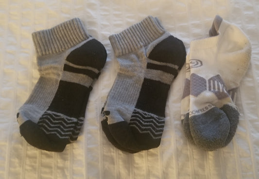 Lot of 3 Low Cut Socks Boy Sz M