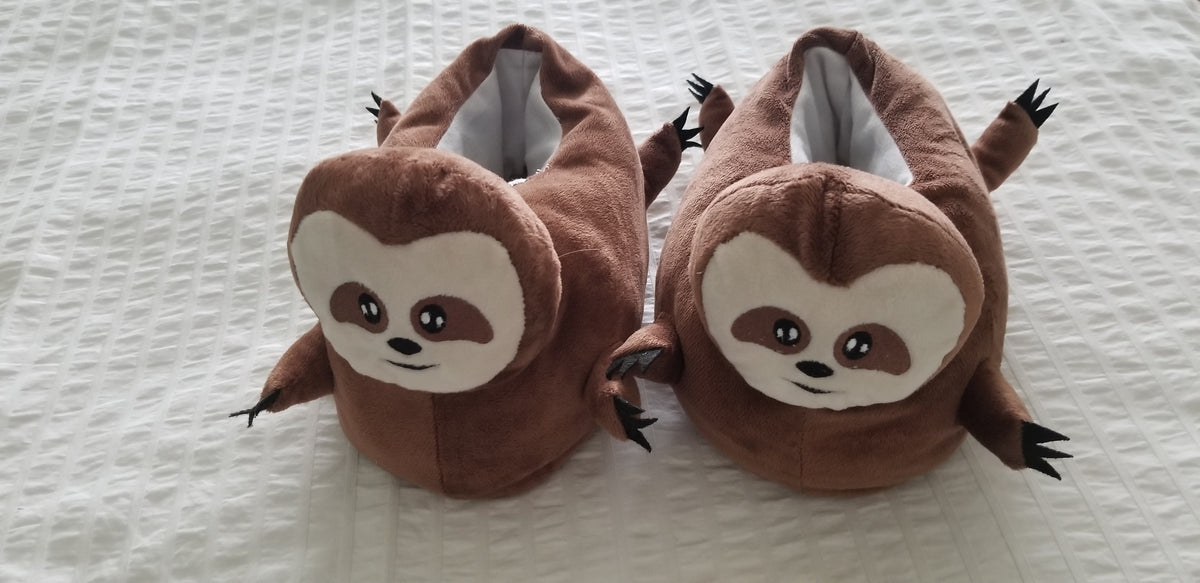 Slippers 10 heel to toe Sz 6-7 - size Youth - 7 (S)