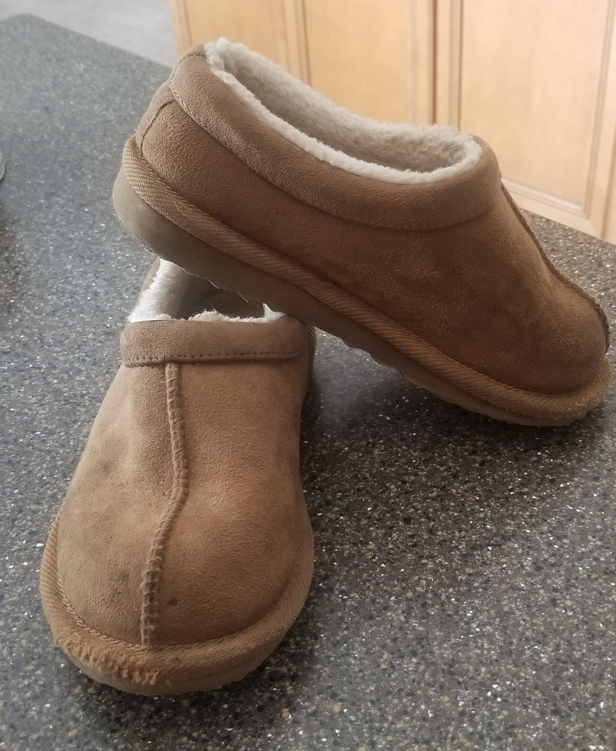 Faux suede Slippers - size Shoes - Kids 12