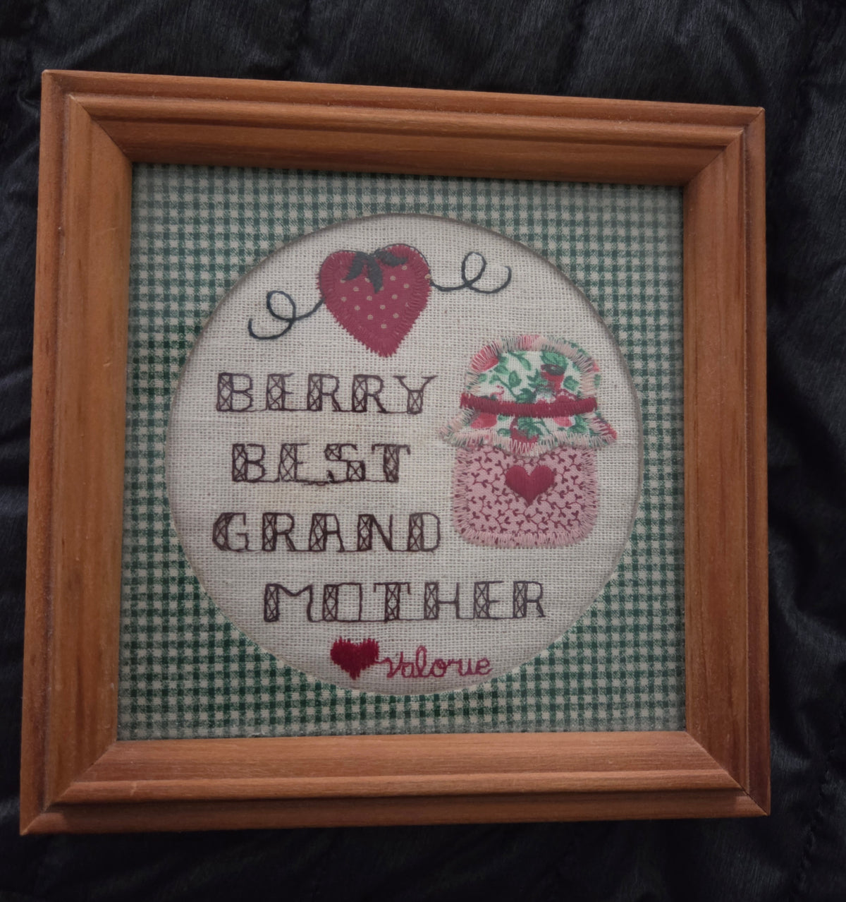 Grandma Applique Hang or Stand 6x6 inches