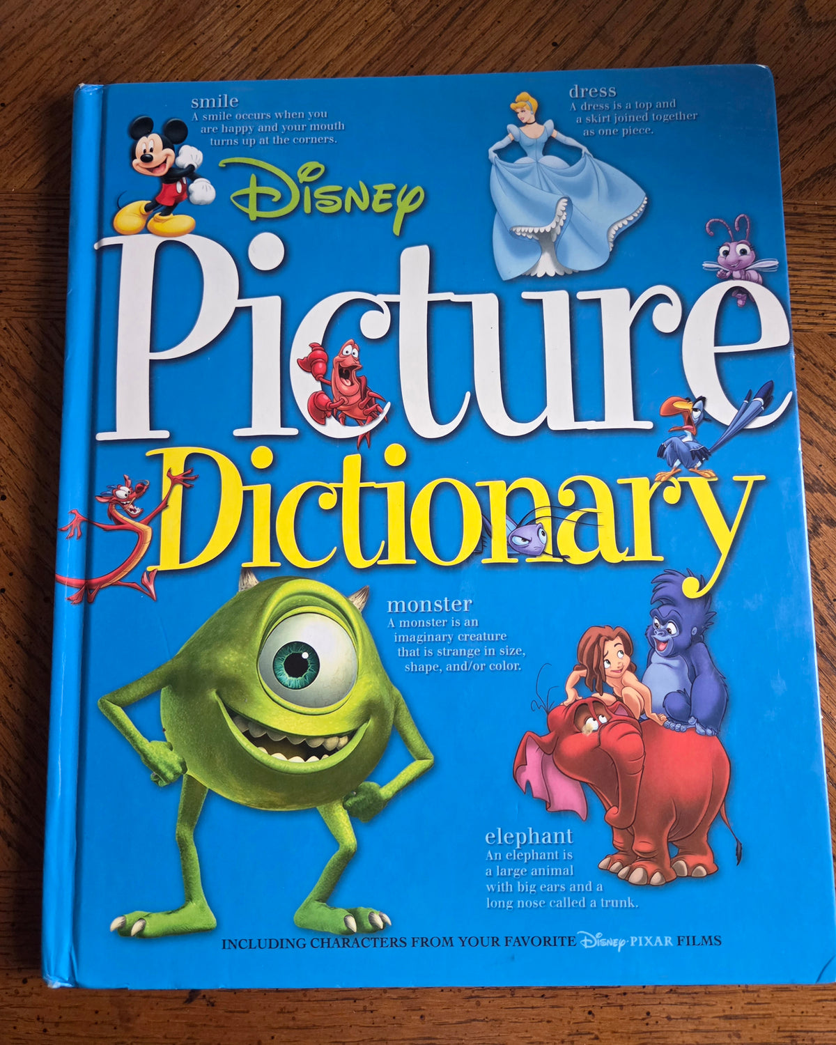 Disney Picture Dictionar A-Z FUN reading