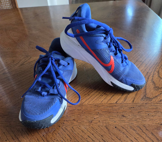 NIKE Blue Sneakers Sz 12C New Laces - size Shoes - Kids 12