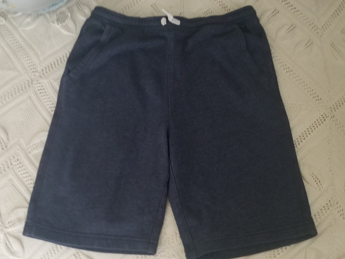 Old Navy Sweat Shorts Sz XXL 18 - size Youth - 18 (XXL)