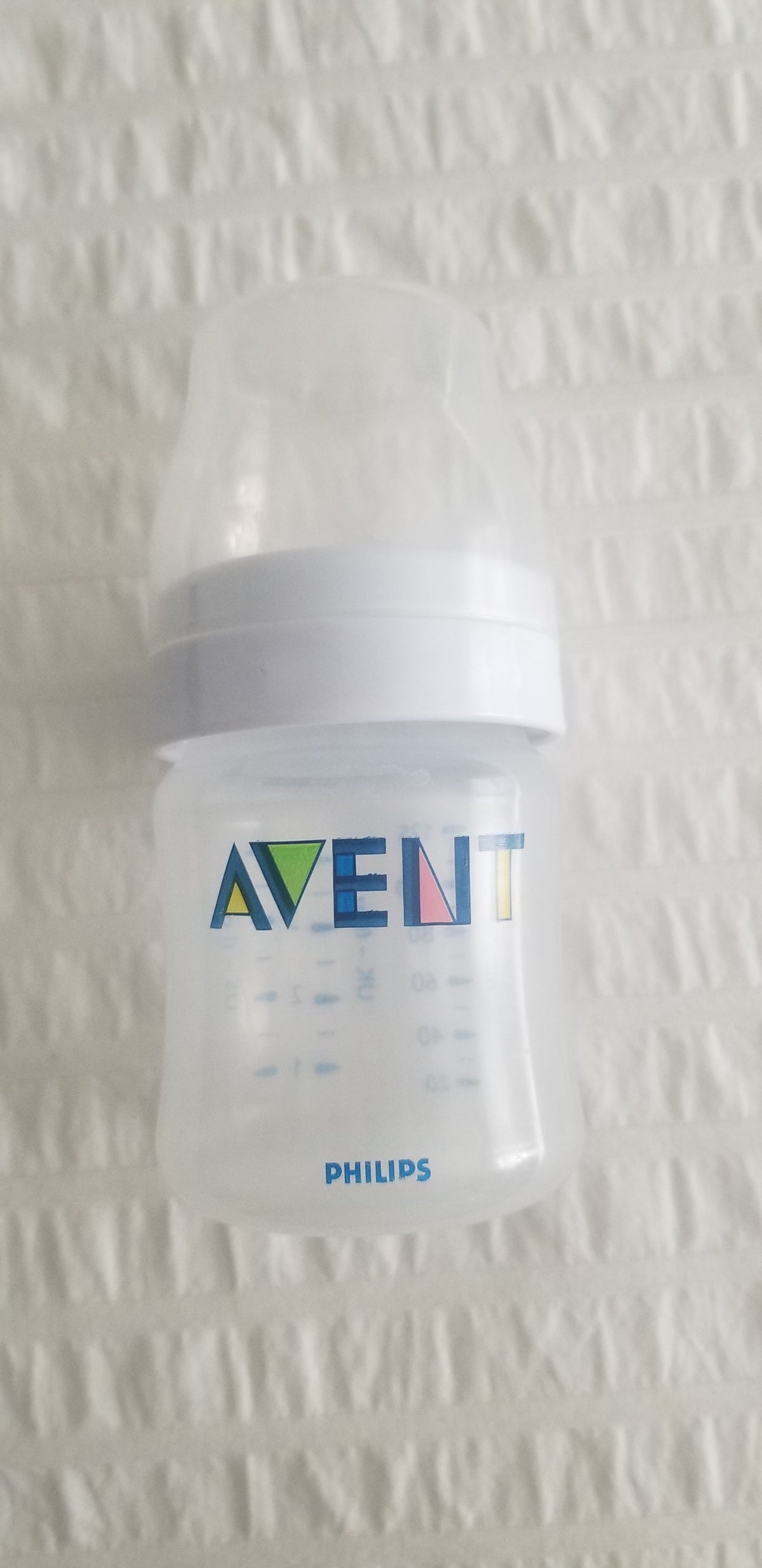 AVENT 4 ounce bottle Pre-owned, no nipple
