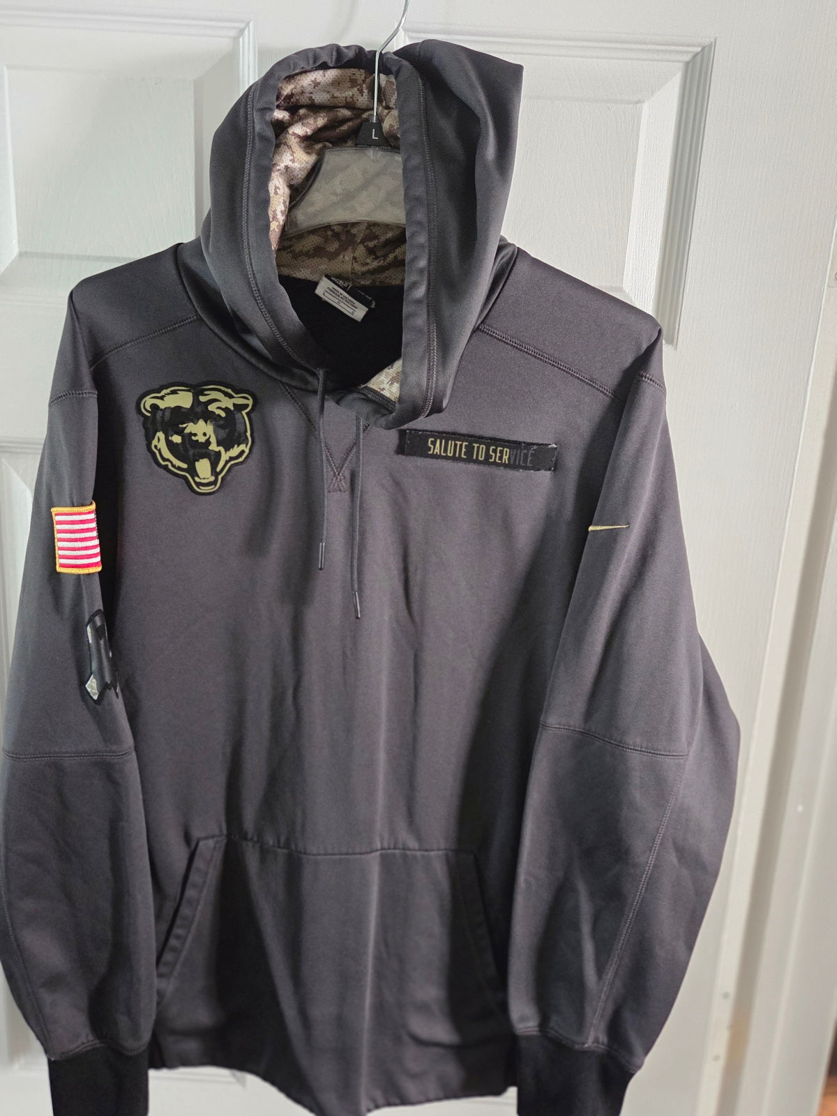 NFL OnField Apparel BEARS Hoodie - size Teen/Men - L (36-38)